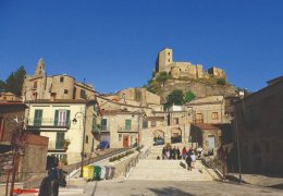 1 Euro’ya satılık ev!