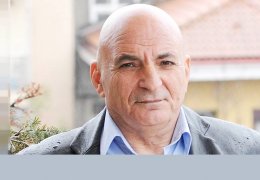 İktidar değişmeden ekonomi düzelmez