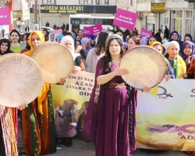 Ber bi 8’ê Adarê ve