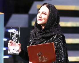 Slaf Fewaxerecî xelata rûmetê wergirt