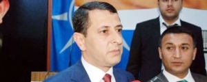 AKP’li Parlak’ın makyajını döktü