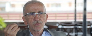 İngilizce hutbe serbest, Kürtçe ise 'teröristlik'