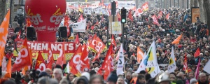 Fransa grevle felç oldu