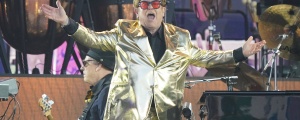 Elton John jî teqawît dibe!