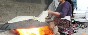 Evinin önündeki ocak geçim kaynağı