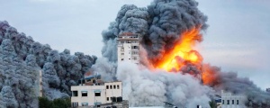 İsrail hastane ve evleri vurdu