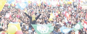 Agirê Newrozê li asîmanan vêdixin