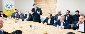 Ahmet Özer’den DEM Parti’ye ziyaret