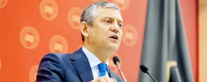 CHP savunmadan çıkıyor