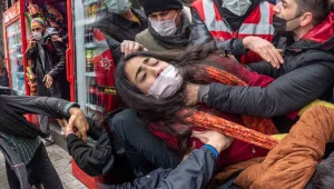 23 öğrenci öldürüldü