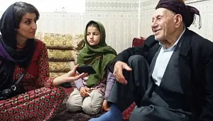 13 yıl gezdi, renklerin sözlüğünü hazırladı