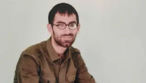 Devrim ölüme terk edildi