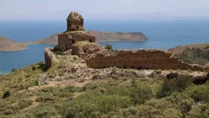 St. Thomas Ermeni Manastırı yok ediliyor