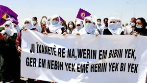 Sınır kapısına yürüyüş