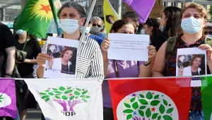 Avrupa'da halk Deniz için alanlardaydı