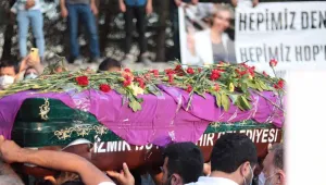 Tutsak iki kardeşi cenazedeydi