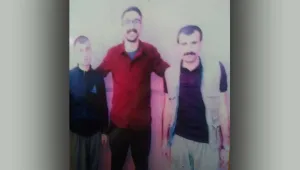 Polis cezaevini basıp iki tutsağı götürdü