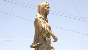 Şengal’e Gulê Ana’nın heykeli dikildi