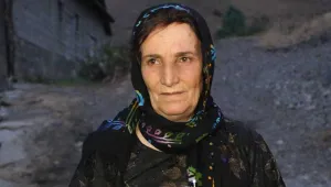 Annenin gözleri önünde işkence