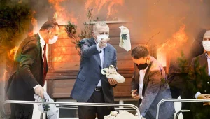 Kaparoz yöneticiler ve devlet