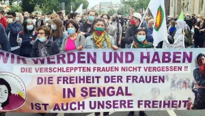 Diasporada Kürtler Şengal için alanlarda
