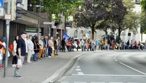 Herford'da Barış ve İnsan Hakları zinciri
