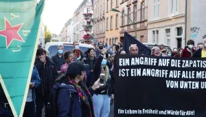  Zapatistalar Frankfurt’ta Kürtlerle buluştu