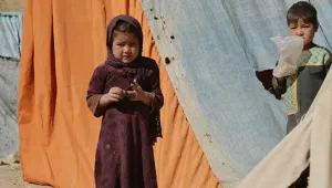 Çocuklar bin euroya Taliban’a satılıyor