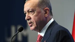 Üzüntülerini sunup geldi