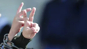 Miras, ölüme bırakılma ve bekleyiş  sarmalında tutsaklığın biyopolitikası