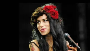 Amy Winehouse'un eşyaları açık artırmada