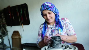 Ezo Usta bakışları değiştiriyor