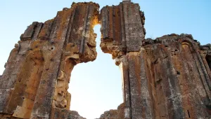 Son Ermeni öldü, kilise harabeye döndü