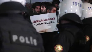 21 öğretmenin ihracı protesto edildi