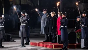 Bundeswehr Merkel’e törenle veda etti