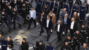 Yalancı kardeşlik 