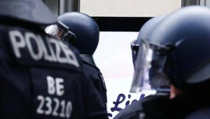 Hells Angels'e polis baskını