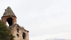 Kırmızı Kilise kaderine terk  edildi