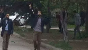 30 adet ırkçı Türk üç Kürt’e saldırdı