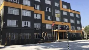 Okul müdüründen öğrencilere sistematik cinsel taciz