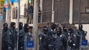 DBP İl binasına polis baskını