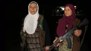 Anneler direnişte