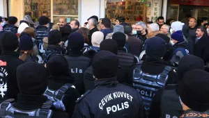 Van’da Kürtçe protesto