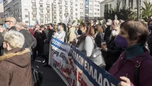 Sağlık çalışanları sokağa çıktı