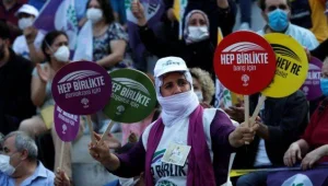 Acılarda birleşenler
