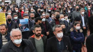 Gemi söküm işçisi gücünü gösterdi