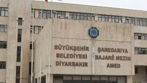 Belediye meclislerini memurlar yönetiyor