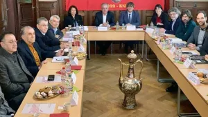 Puigdemont KNK’yi ziyaret etti