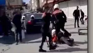 Polis döverek gözaltına aldı