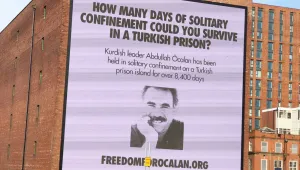 Manchester’da dev Öcalan posteri 